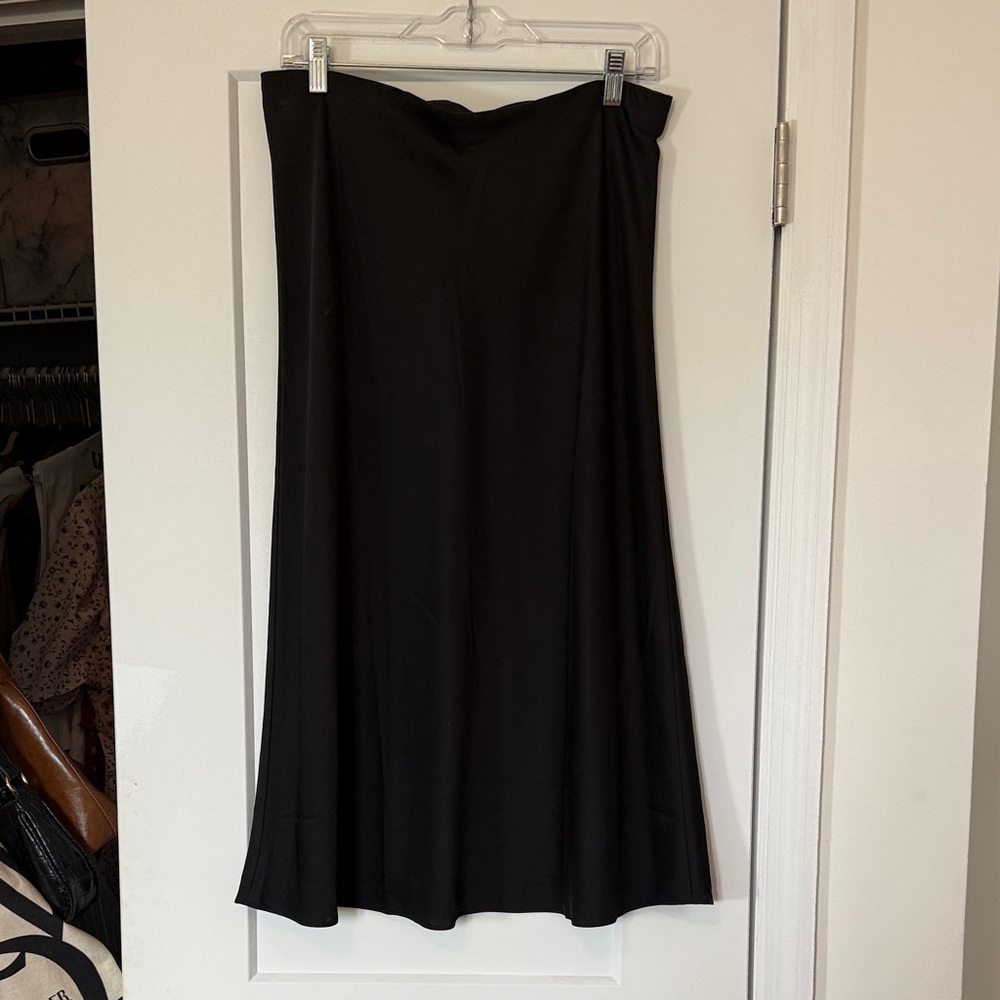 Elegant Black Women's Skirt